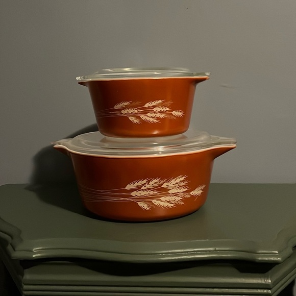 Pyrex Other - PYREX Autumn Harvest Wheat Cinderella Casserole Set Of 2 With Lids Vintage